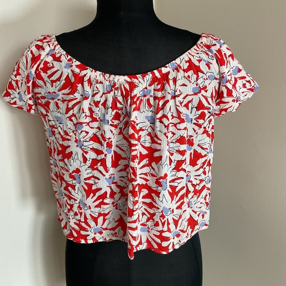 21. Aqua Womens Size Medium Floral Print Off the Shoulder Blouse in Red White XS - Picture 7 of 7